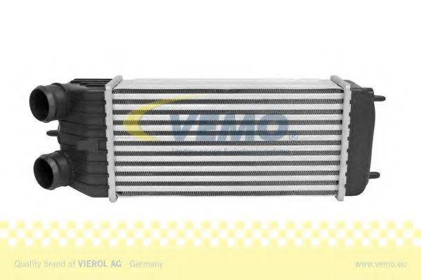 Охладитель наддувочного воздуха  VEMO V22-60-0005